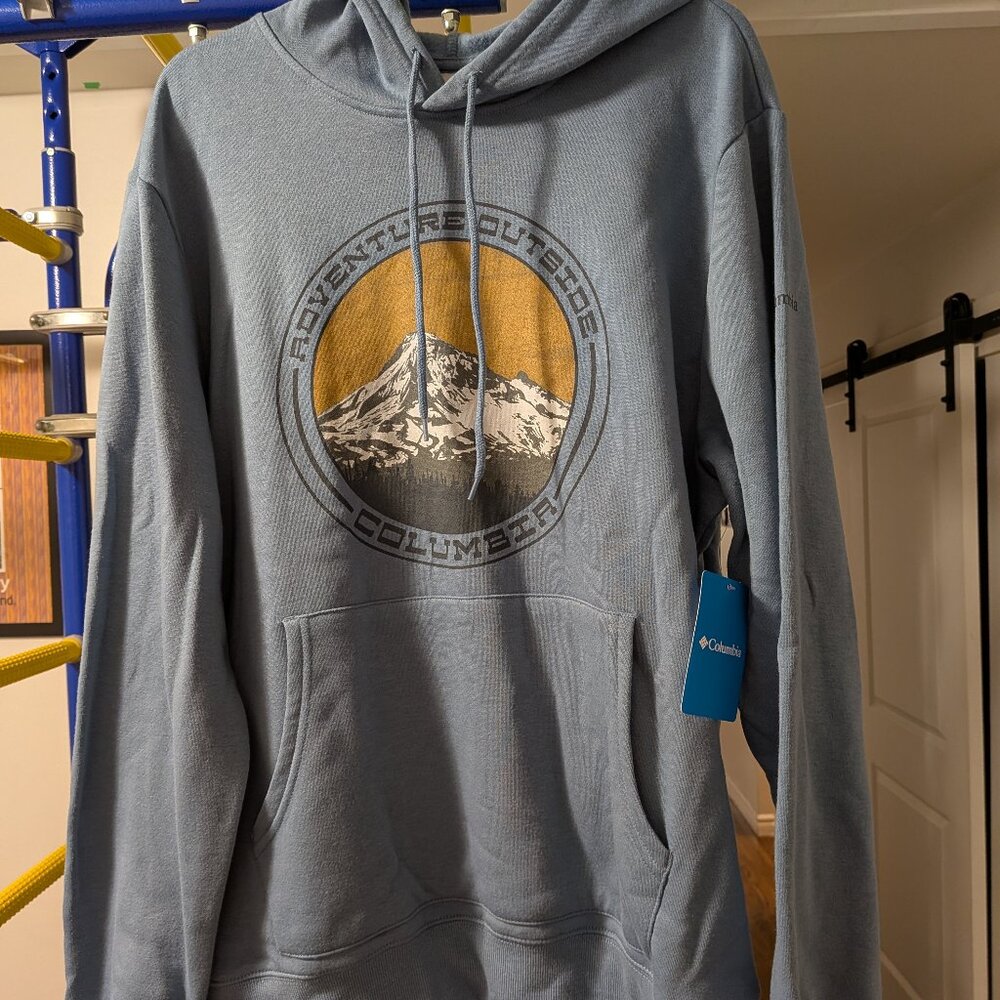 Columbia Men Hoodie BNWT Mountain Design. Graphic Hoodie